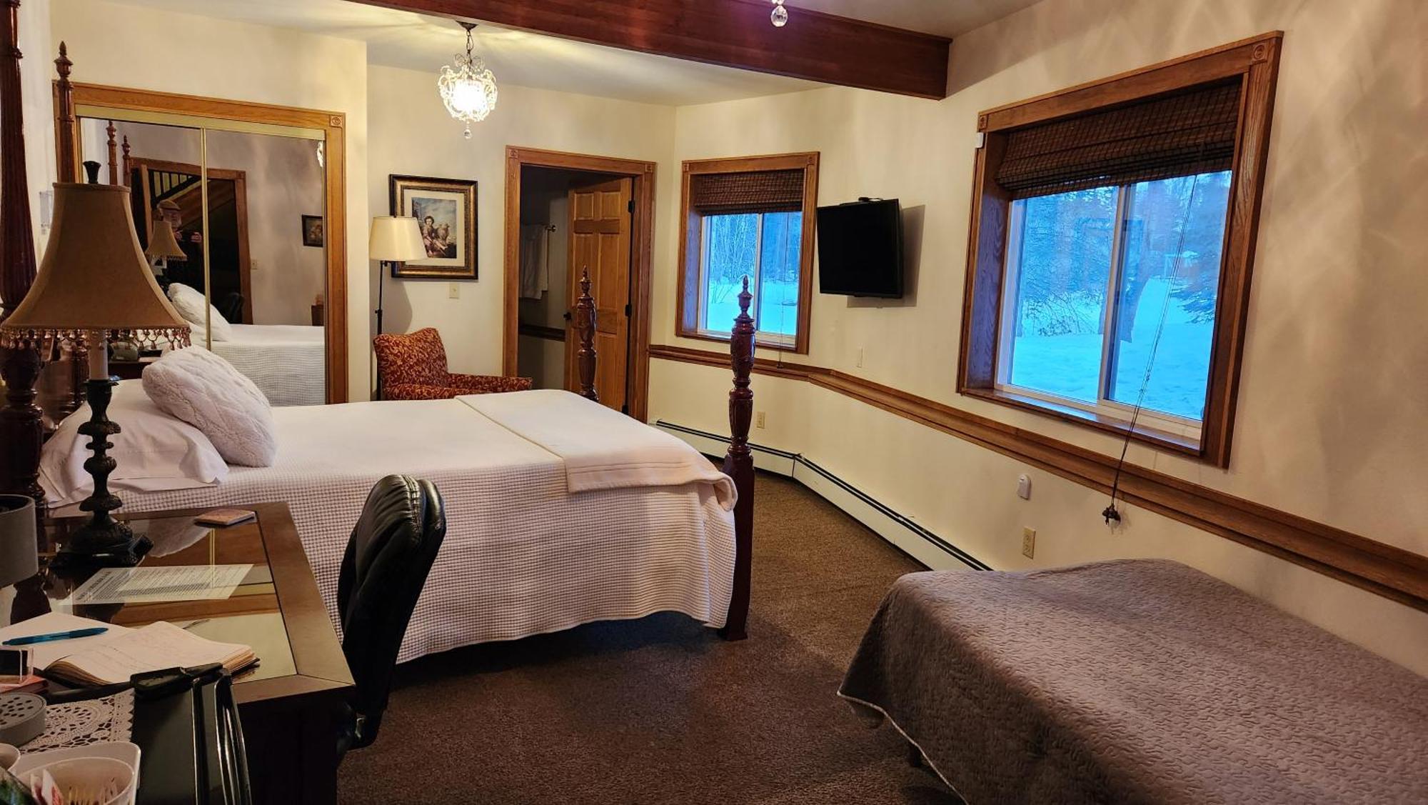 Maria'S Creekside B&B แองเคอเรจ ภายนอก รูปภาพ